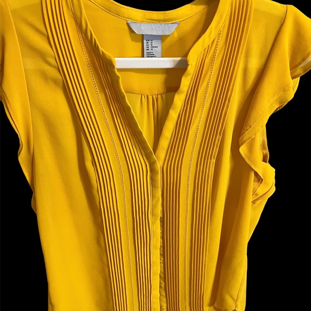 Preloved, H&M, yellow, US12, cap sleeved blouse with pleats.